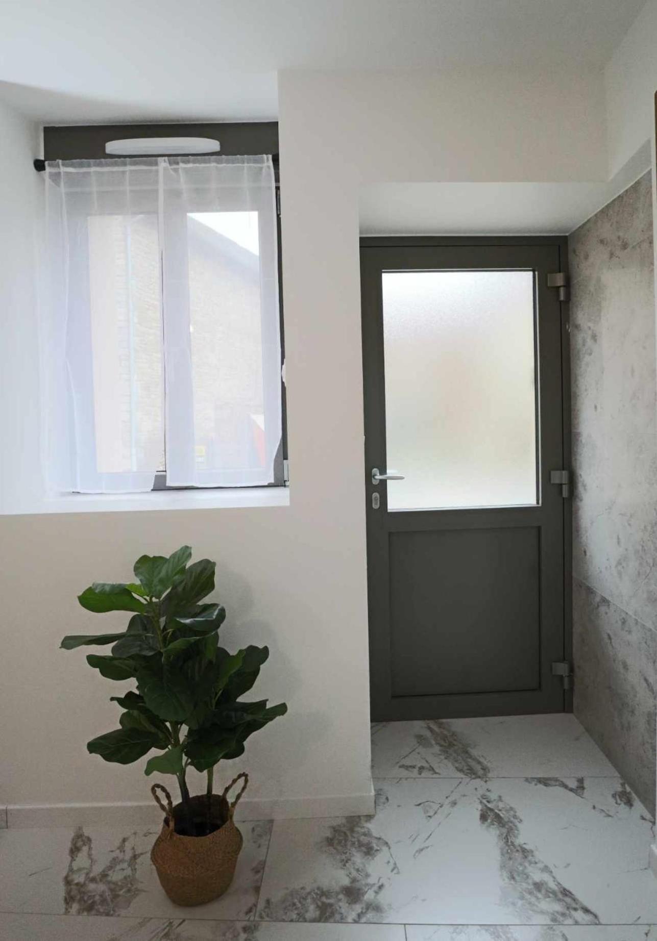 Appartement Le Moderne Ideal Pour Couples Et Professionnels Ornans Buitenkant foto
